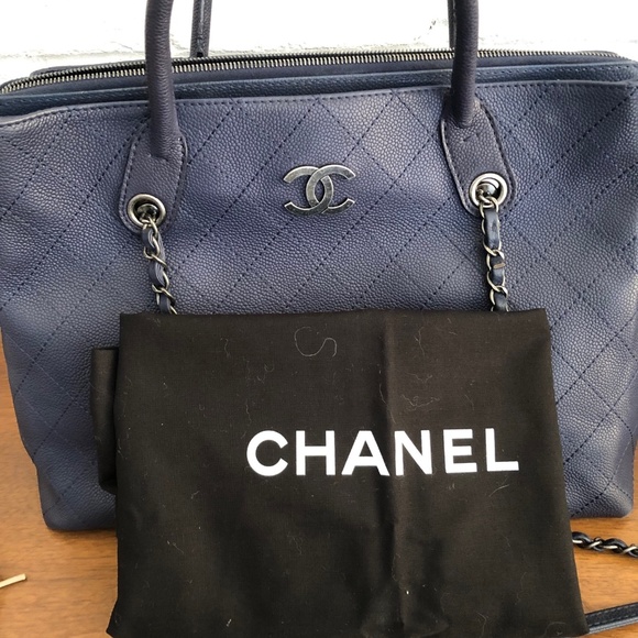 Chanel Blue Quilted Caviar Leather CC Tote Bag - Large - Picture 3 of 12